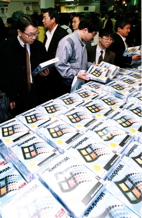 1995年11月23日|Windows 95が発売された歴史的な一日。秋葉原にいた人は何を。